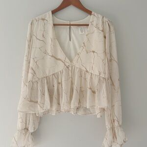 Saints & Hearts Women's Flowy Ruffle Top Size Large